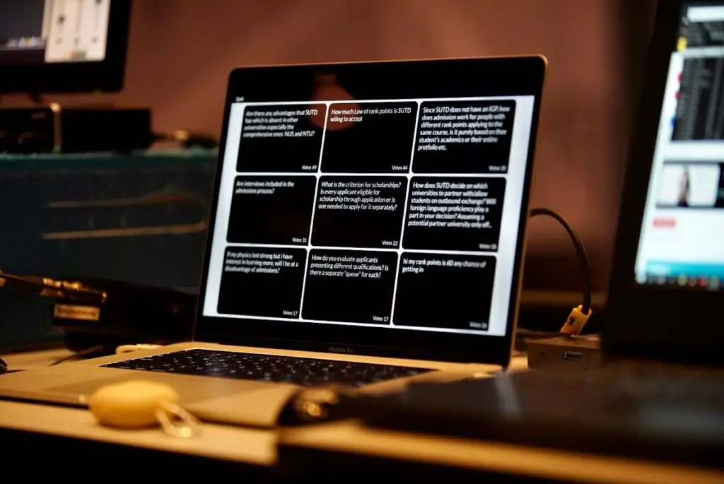 live webcasting and interaction Sofware platform